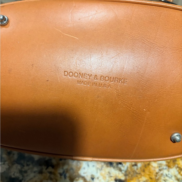 DOONEY & BOURKE Vintage Bucket Shoulder Bag - Picture 8 of 10